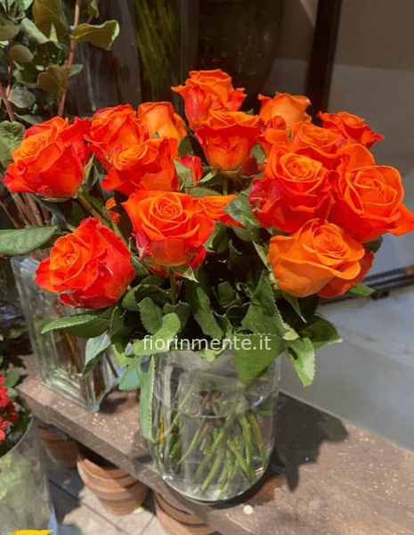 Rose arancio a steli