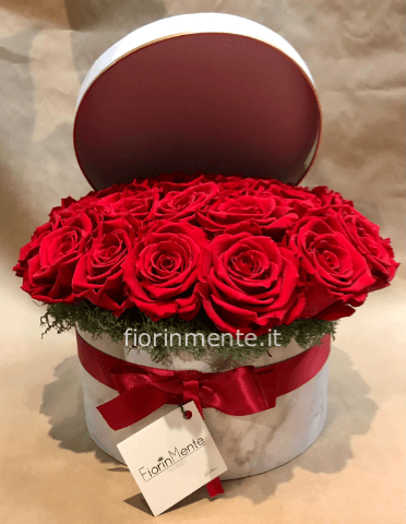 MadameRose scatola di rose 