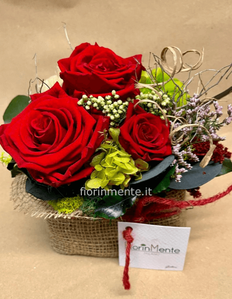 sushi con rose rosse stabilizzate